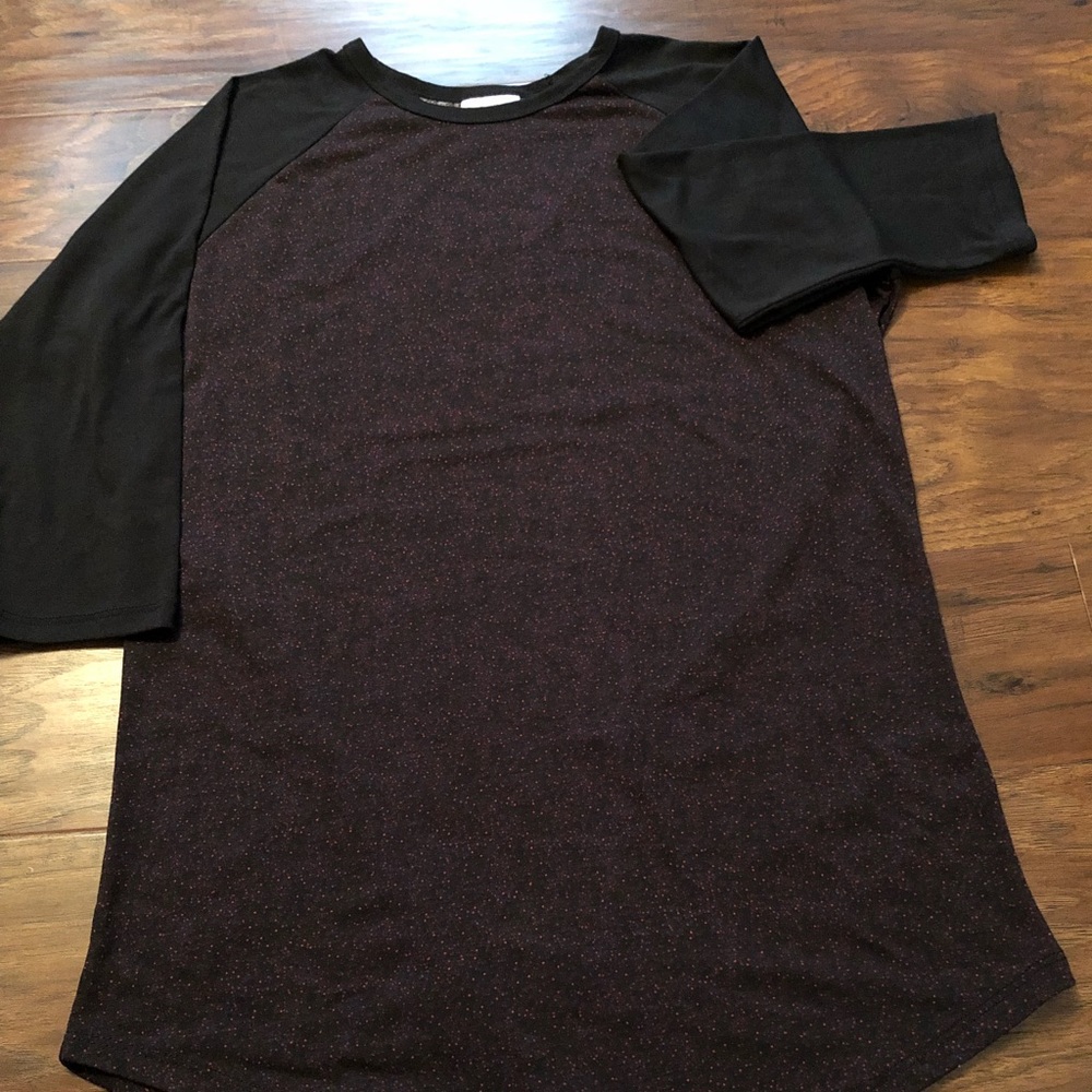 NWOT size small Lularoe randy top black background